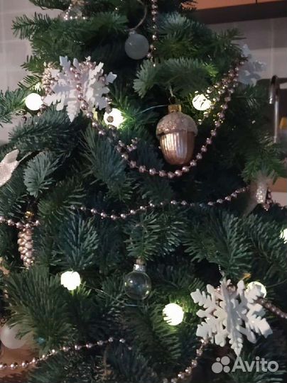 Ёлка из нобилиса