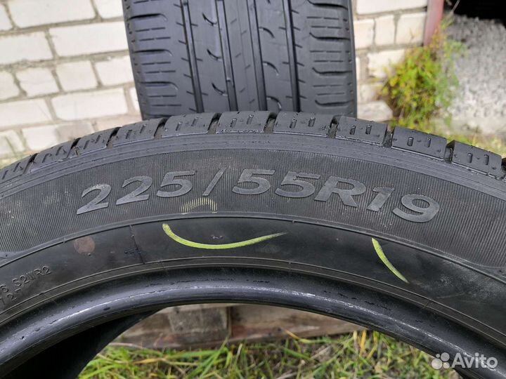 Goodyear EfficientGrip SUV 225/55 R19