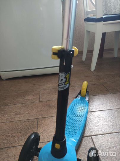 Самокат oxelo трехколесный