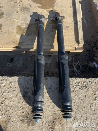 Амортизатор задний toyota corolla e150