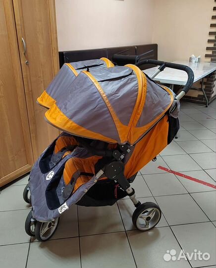 Прогулочная коляска для двойни или погодок