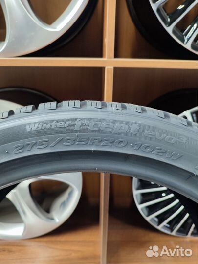 Hankook Winter I'Cept Evo 3 W330 245/40 R20 и 275/35 R20 102W