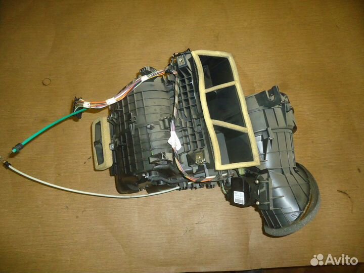 96505768XT корпус отопителя салона Peugeot 1007