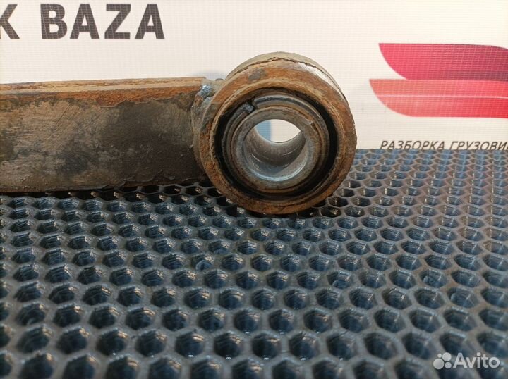 Стойка переднего стабилизатора