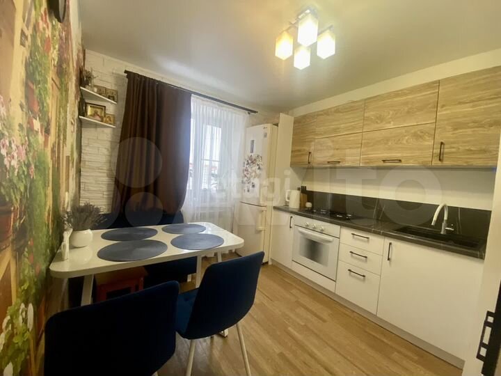 2-к. квартира, 51,4 м², 8/10 эт.