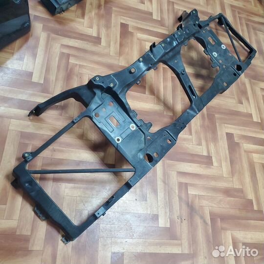 Передняя панель телевизор Tesla S