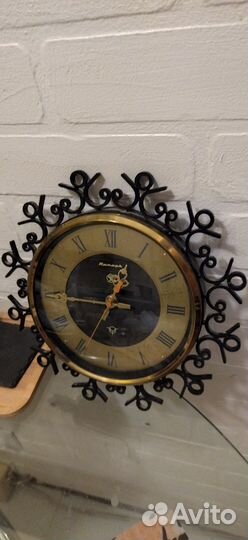 Часы настенные СССР Янтарь