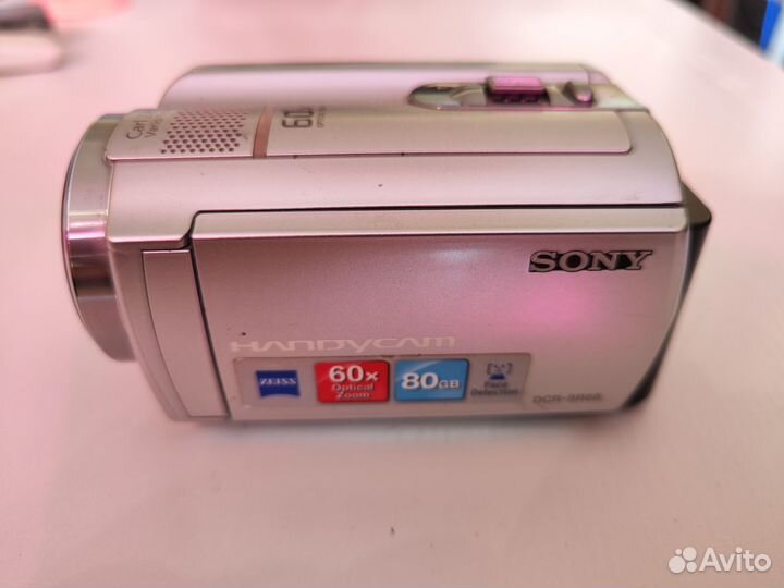 Видеокамера Sony DCR-SR68