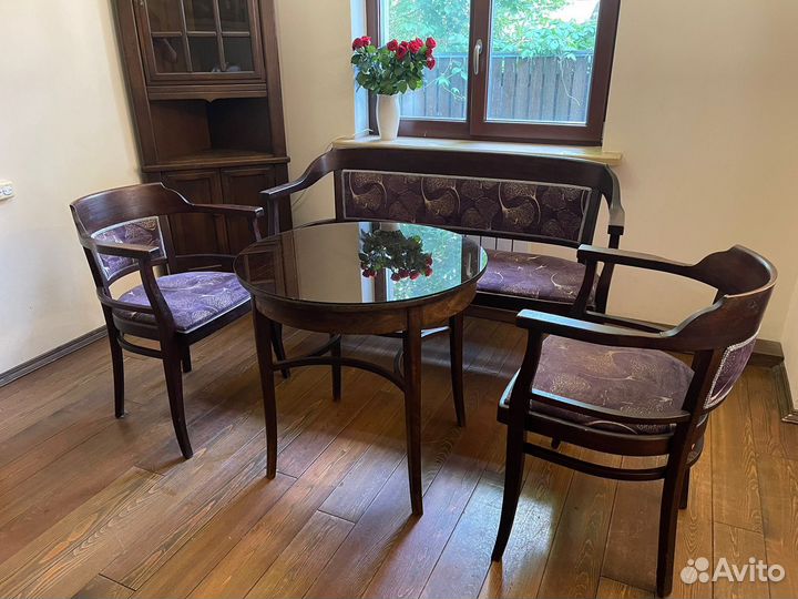 Старинная антикварная мебель