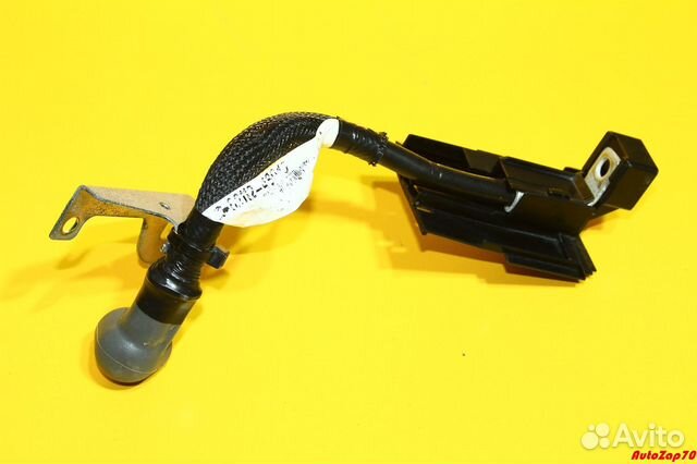 Lexus RX450h Клемма