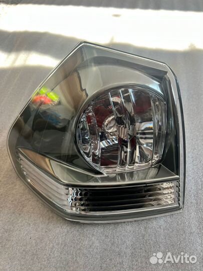 Фонарь задний Lexus RX2