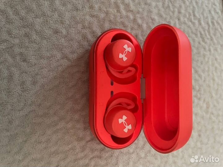 Беспроводные наушники jbl