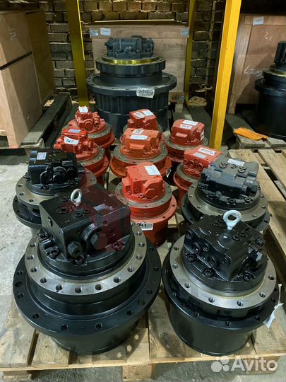 Редуктор хода Hitachi EX200LC-5HHE