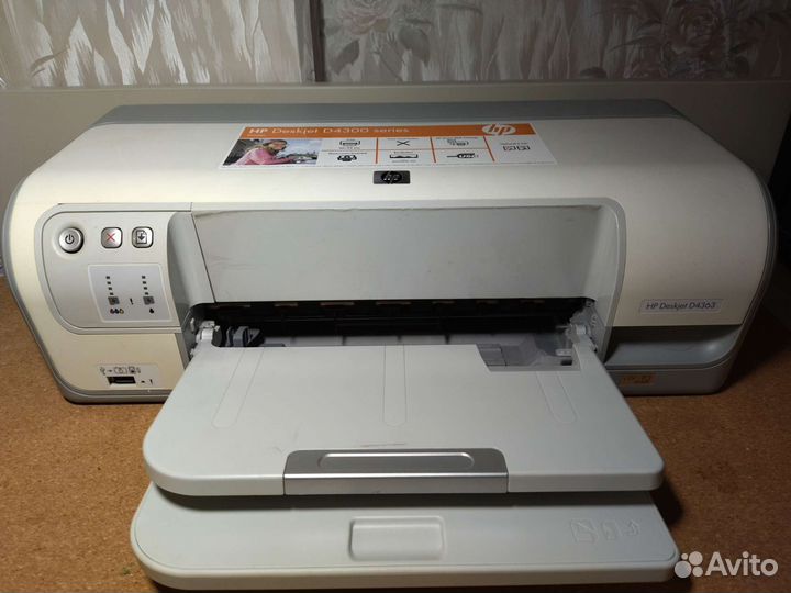 Цветной принтер HP Deskjet D4300 series