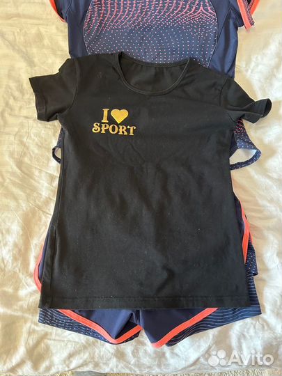 Спортивные футболка и шорты на девочку р-р-134