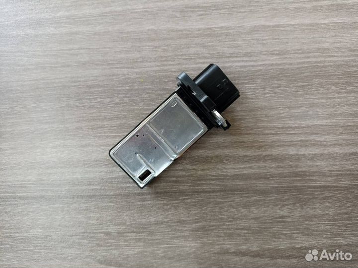 Расходомер воздуха Nissan Tiida C11