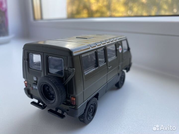 Модель УАЗ 3972 1:43