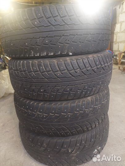 Kumho I'Zen RV Stud KC16 215/65 R16 98