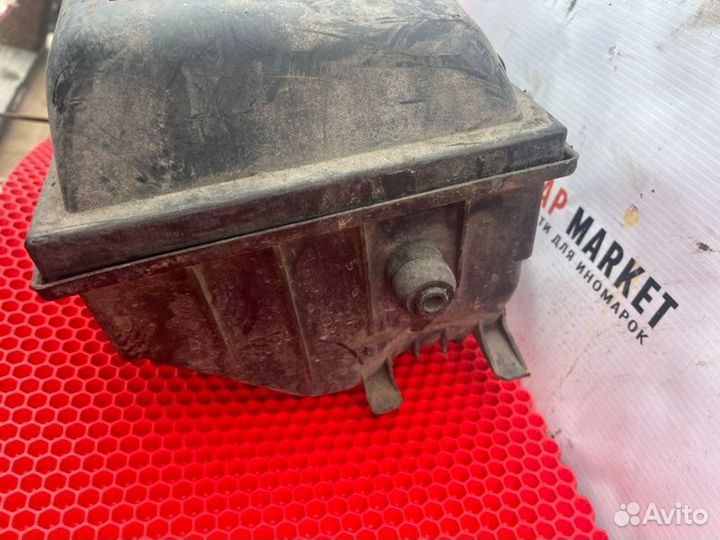 Распределитель топлива Vw Passat B3 2.0 1989