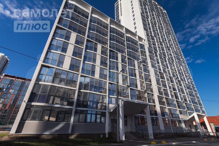 3-к. квартира, 80 м², 2/25 эт.