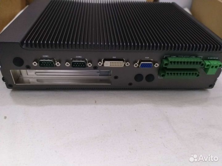 Промышленный компьютер Lanner LEC-2110P