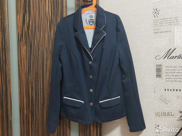 Редингот для конного спорта