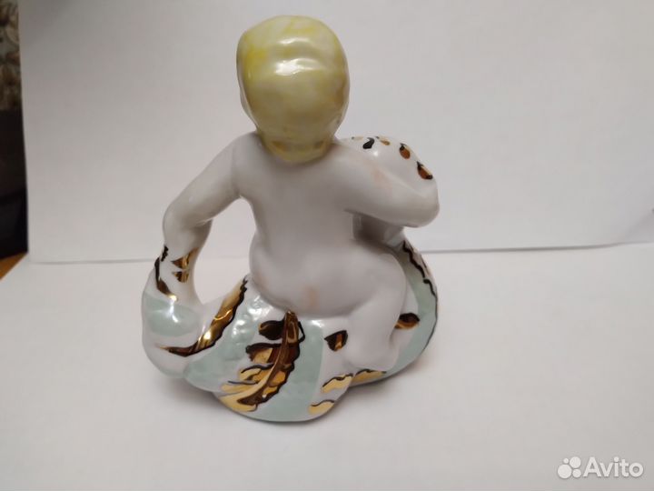 Статуэтка фарфор