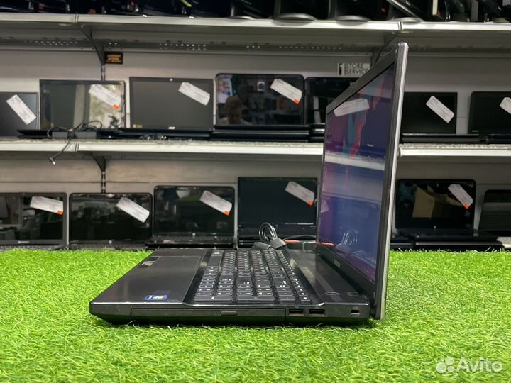 Ноутбук Samsung NP305