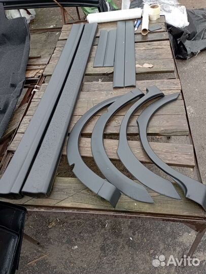 Обвесы на hyundai accent пороги арки низ дверей