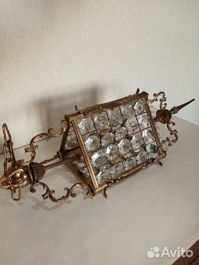 Старинная хрустальная люстра