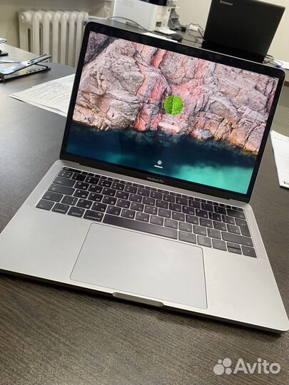 Apple MacBook Pro 13 2017 (куплен в 2019)