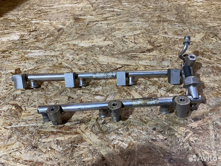 Топливная рампа 3.6 FSI BHK VW Touareg GP 02-10