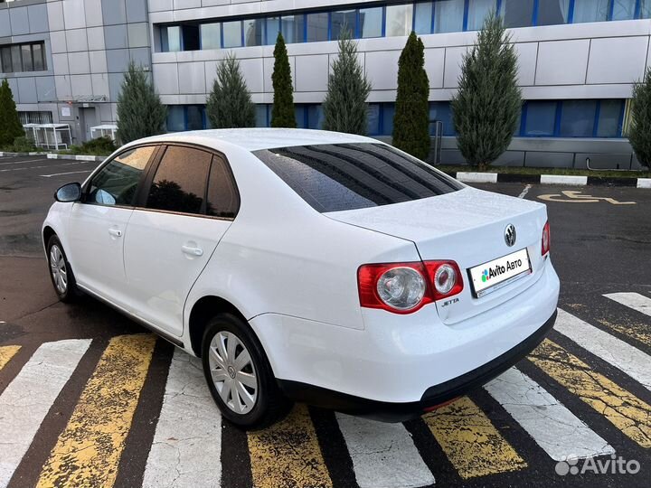 Volkswagen Jetta 1.6 МТ, 2010, 200 122 км