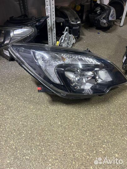 Opel Meriva b фара