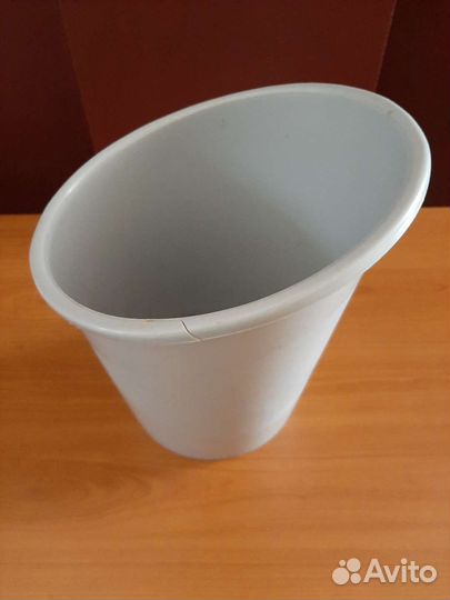 Корзина для бумаг пластиковая