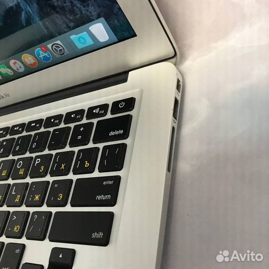 Apple MacBook Air 13 (2012)