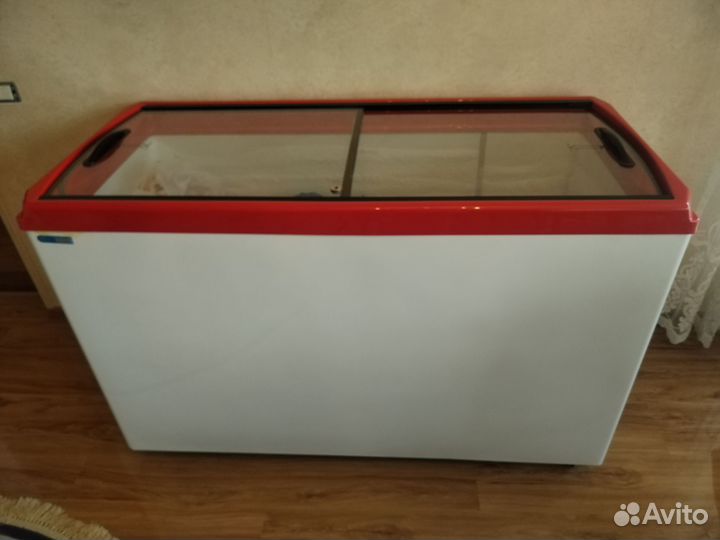 Холодильный шкаф