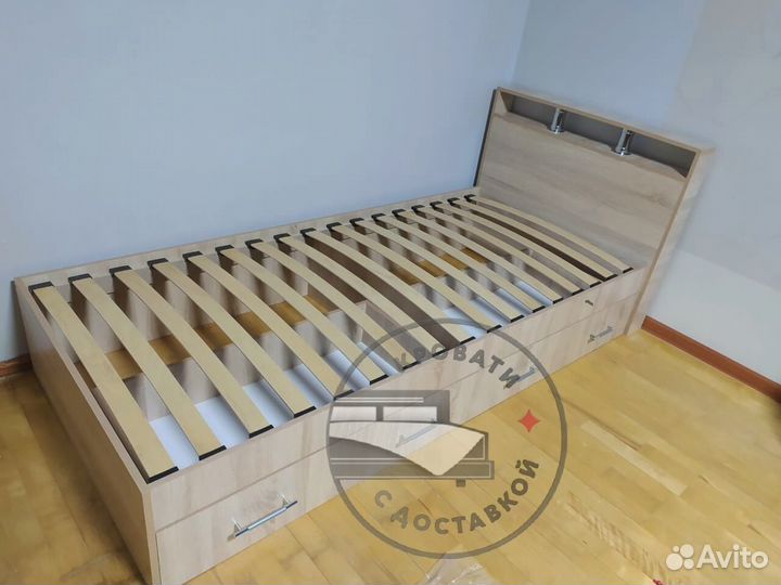 Кровать
