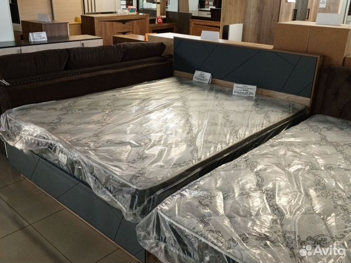 Кровать двухспальная