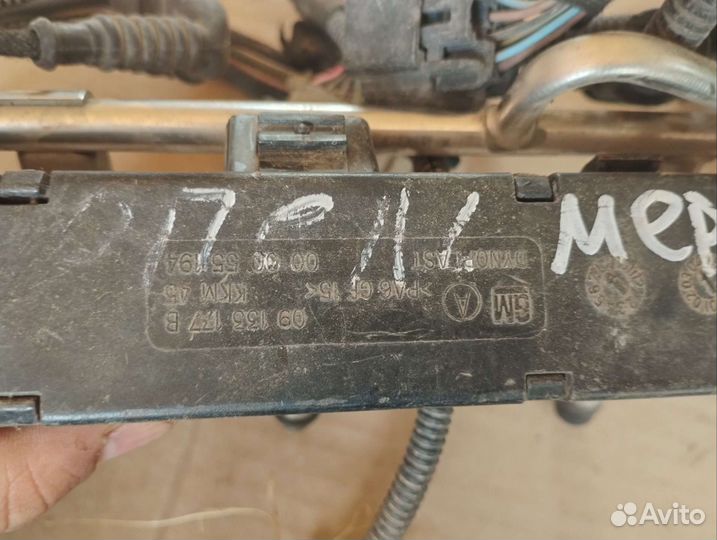 Топливная рампа с форсунками Opel Meriva A 1.6