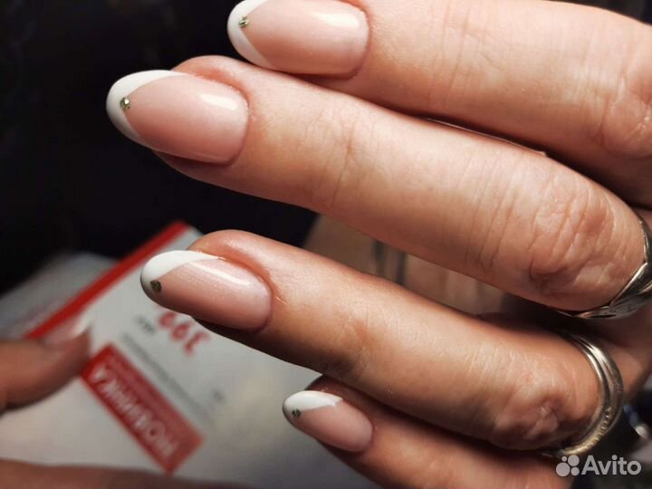 Маникюр с покрытием гель-лаком