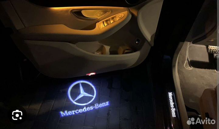 Проекция Mersedes Benz