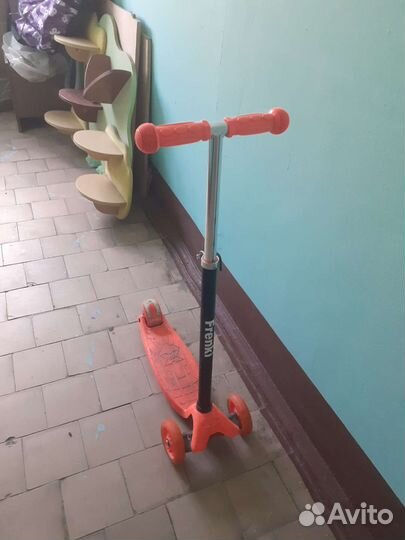 Самокат детский с регулируемой ручкой