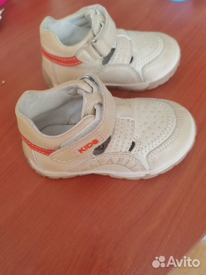 Сандали детские