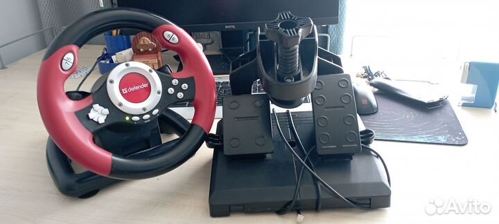 Игровой рульDefender challenge mini
