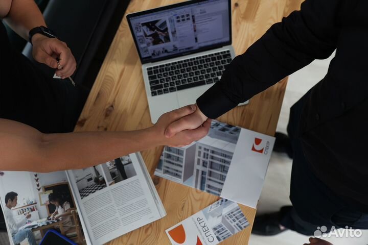 Агент по продаже недвижимости