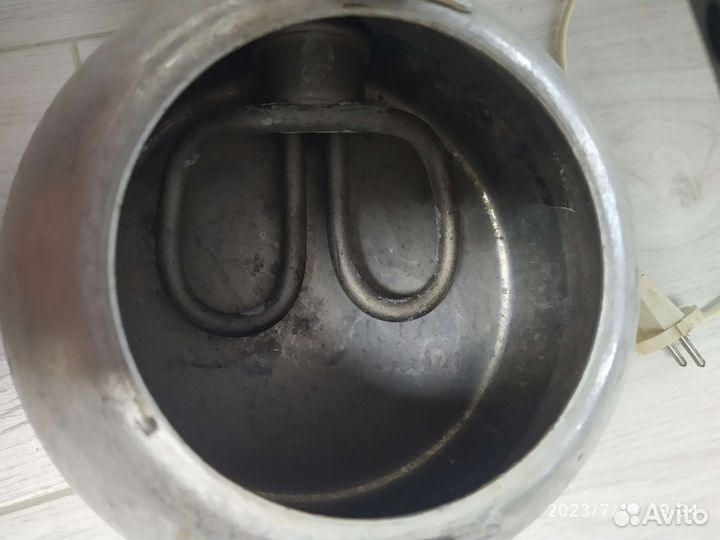 Чайник электрический СССР Бронь, на доставке