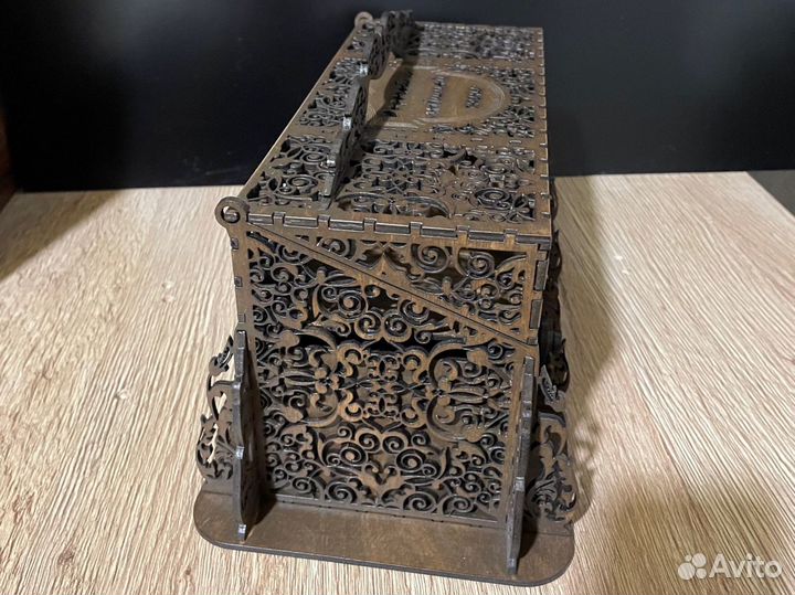 Шкатулка для украшений из дерева