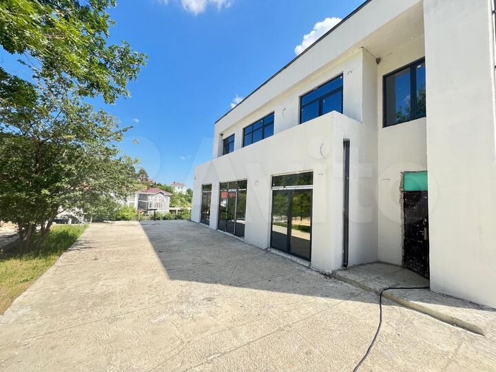 Дом 371 м² на участке 7 сот.