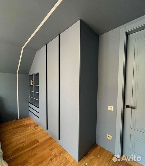 Шкаф книжный со стеклом